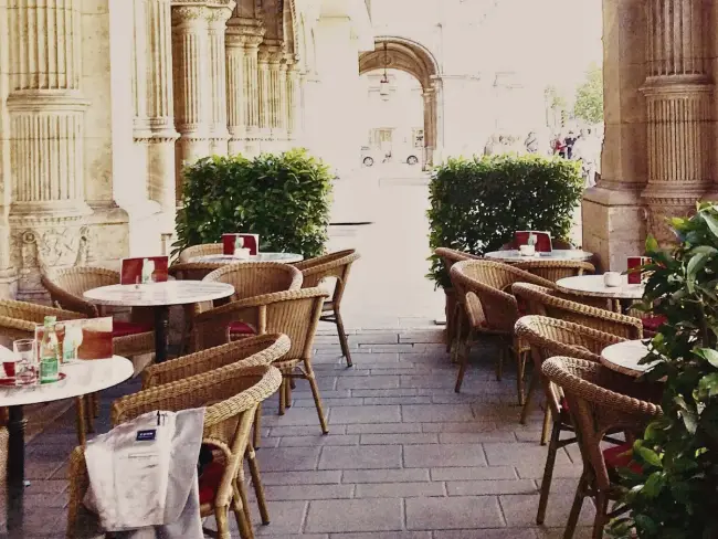 YRB-hero-sandi-filter_650x488 Strategic Communication Austria in Strategic communication studio in Vienna supporting international founders operating in Austria